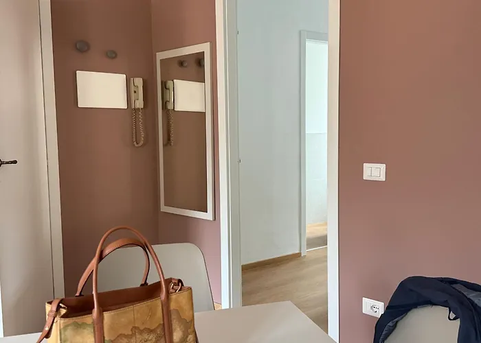 Largo A Zoppi * קנוביו